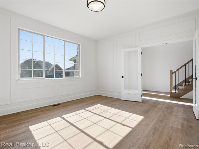 35689 Windridge Drive, New Baltimore, MI 48047
