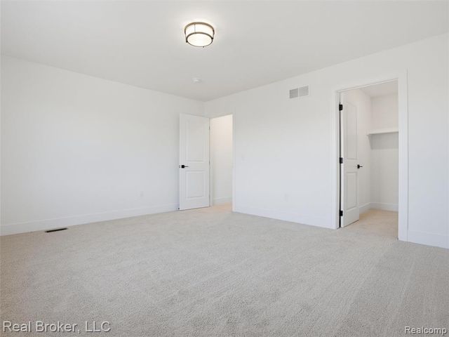 35689 Windridge Drive, New Baltimore, MI 48047