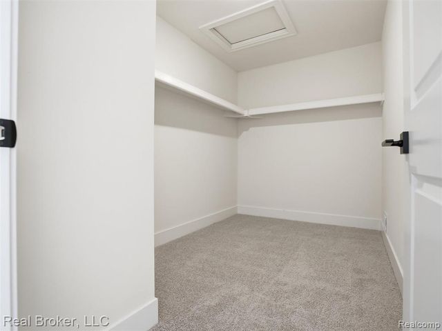 35689 Windridge Drive, New Baltimore, MI 48047