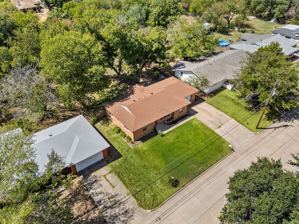 1134 Usher Street, Benbrook, TX 76126 — photo 2