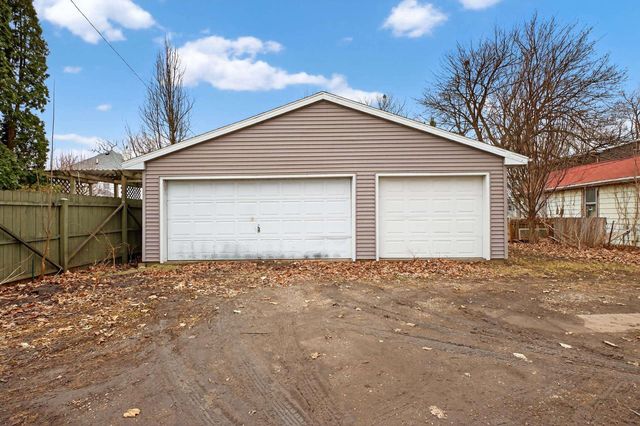 143 Chicago Street, Waterloo, IA 50701