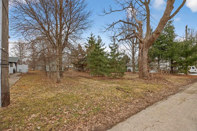 143 Chicago Street, Waterloo, IA 50701