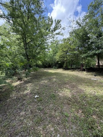 800 W 25th Street, Tyler, TX 75702