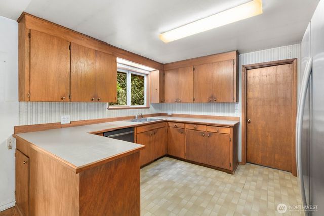 19524 14th Avenue NE, Shoreline, WA 98155