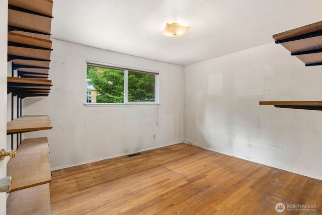 19524 14th Avenue NE, Shoreline, WA 98155