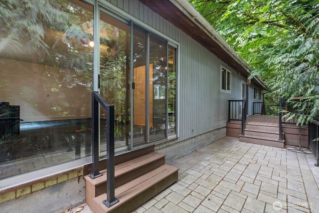 19524 14th Avenue NE, Shoreline, WA 98155