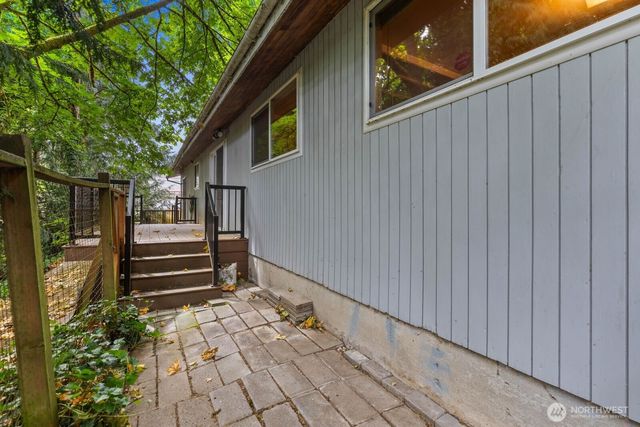19524 14th Avenue NE, Shoreline, WA 98155