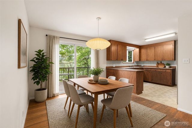 19524 14th Avenue NE, Shoreline, WA 98155