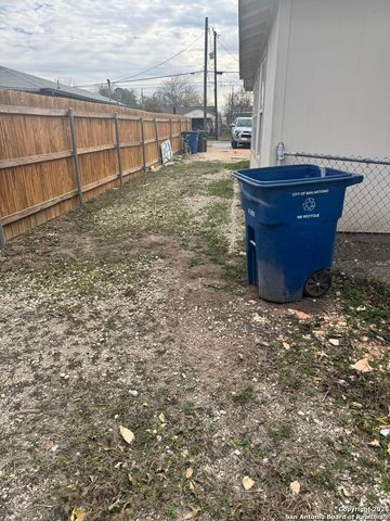 611 El Monte, San Antonio, TX 78212