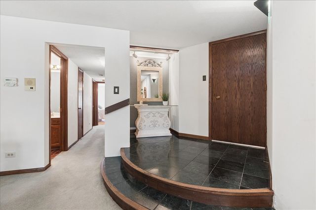 13259 S Country Club Court 2A, Palos Heights, IL 60463