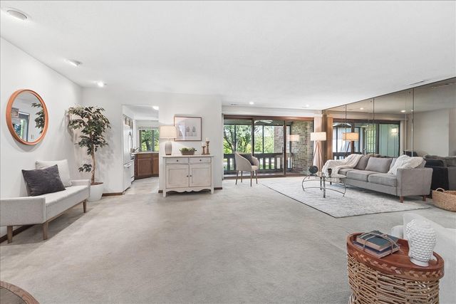 13259 S Country Club Court 2A, Palos Heights, IL 60463