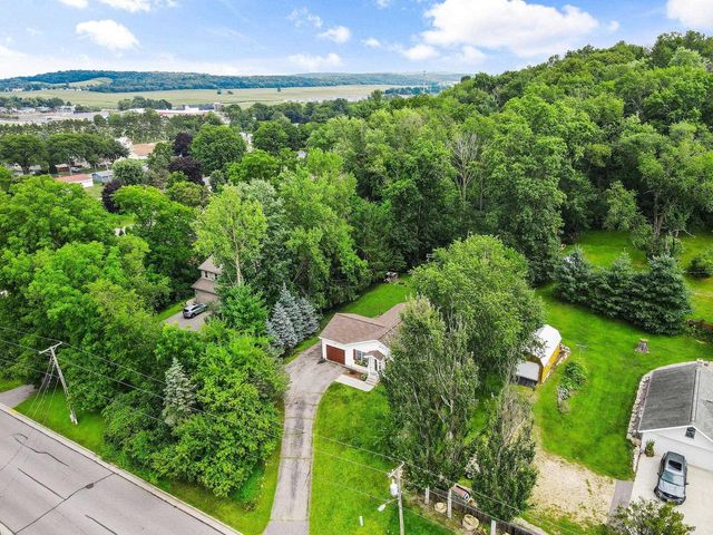 216 Washington Avenue, Baraboo, WI 53913