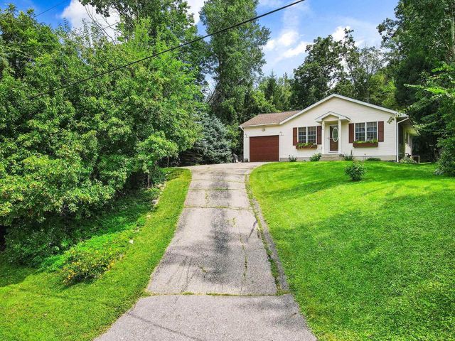216 Washington Avenue, Baraboo, WI 53913