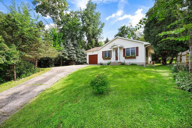 216 Washington Avenue, Baraboo, WI 53913