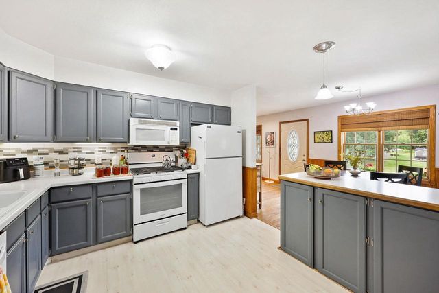 216 Washington Avenue, Baraboo, WI 53913