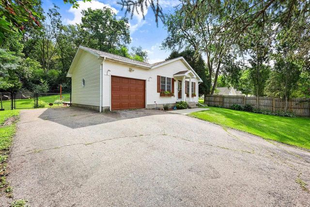 216 Washington Avenue, Baraboo, WI 53913