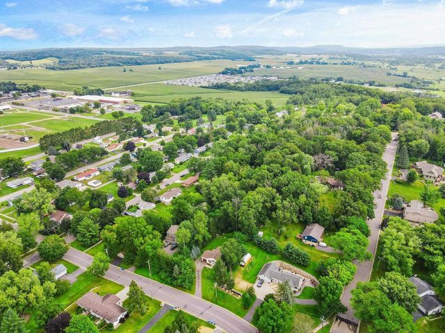 216 Washington Avenue, Baraboo, WI 53913
