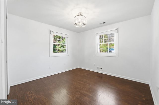 448 SUMMERS DR, Alexandria, VA 22301