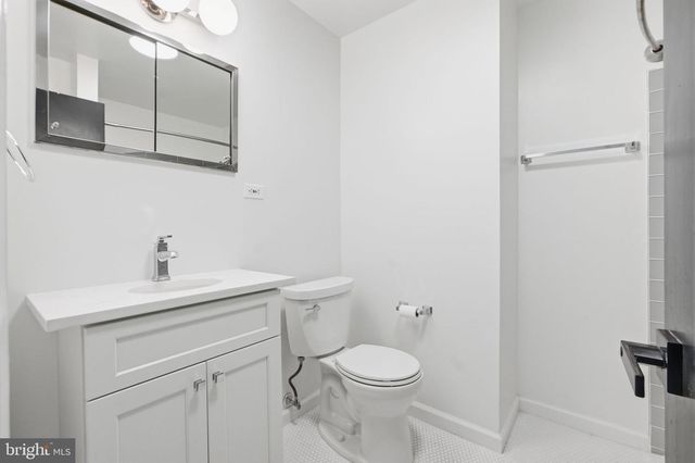 448 SUMMERS DR, Alexandria, VA 22301