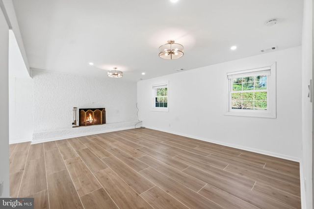 448 SUMMERS DR, Alexandria, VA 22301