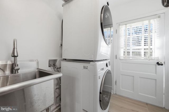 448 SUMMERS DR, Alexandria, VA 22301