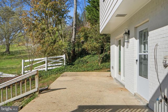 448 SUMMERS DR, Alexandria, VA 22301