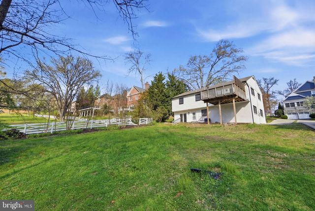 448 SUMMERS DR, Alexandria, VA 22301