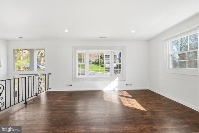 448 SUMMERS DR, Alexandria, VA 22301