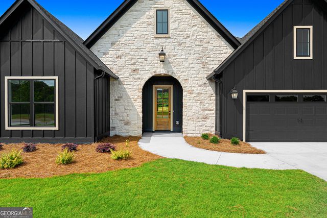 28 South Pointe Drive, Hartwell, GA 30643