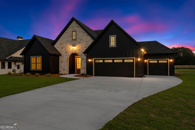 28 South Pointe Drive, Hartwell, GA 30643