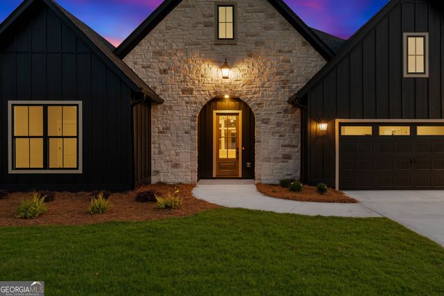 28 South Pointe Drive, Hartwell, GA 30643