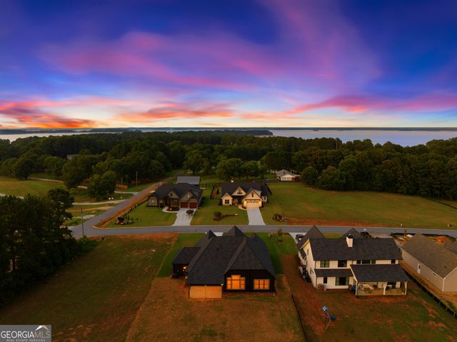 28 South Pointe Drive, Hartwell, GA 30643