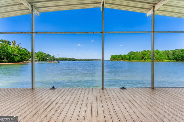 28 South Pointe Drive, Hartwell, GA 30643