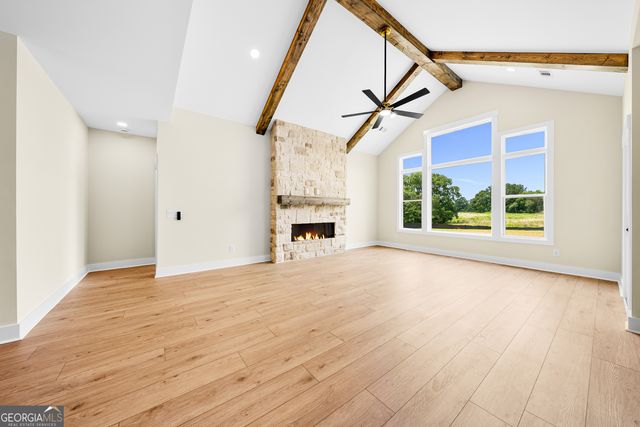 28 South Pointe Drive, Hartwell, GA 30643