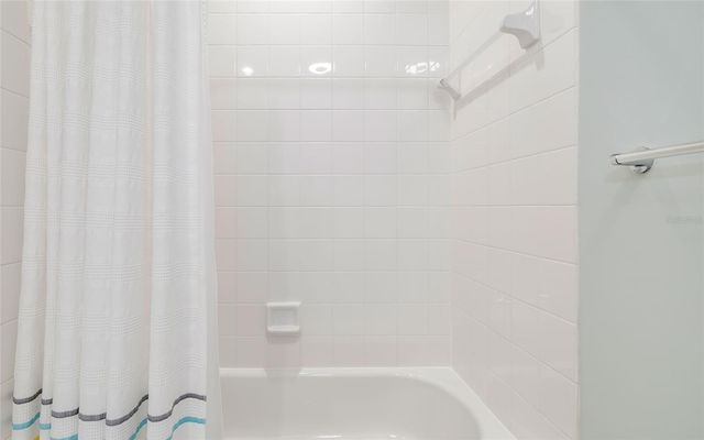 7632 BERGAMO AVENUE, Sarasota, FL 34238
