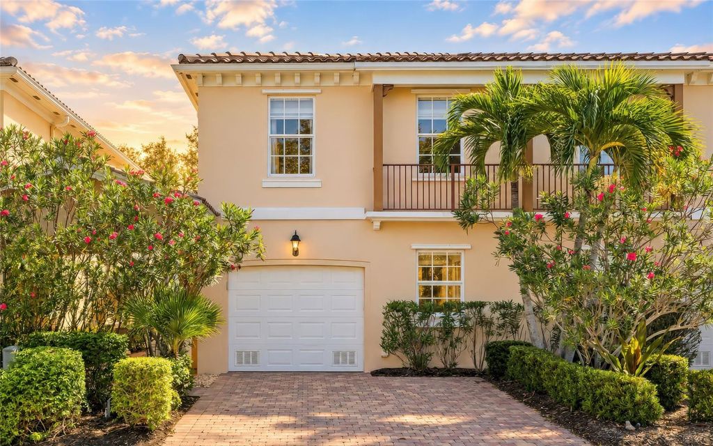 7632 BERGAMO AVENUE, Sarasota, FL 34238