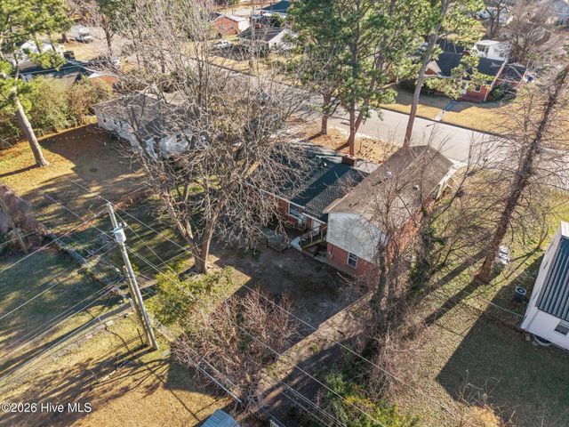 2801 Jefferson Drive A & B, Greenville, NC 27858