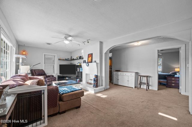 2801 Jefferson Drive A & B, Greenville, NC 27858