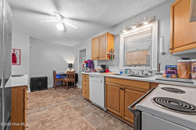 2801 Jefferson Drive A & B, Greenville, NC 27858