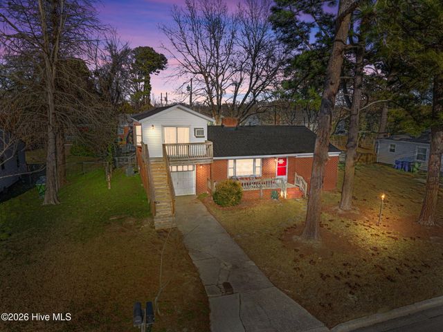 2801 Jefferson Drive A & B, Greenville, NC 27858