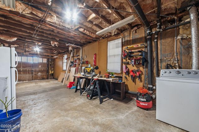 2801 Jefferson Drive A & B, Greenville, NC 27858