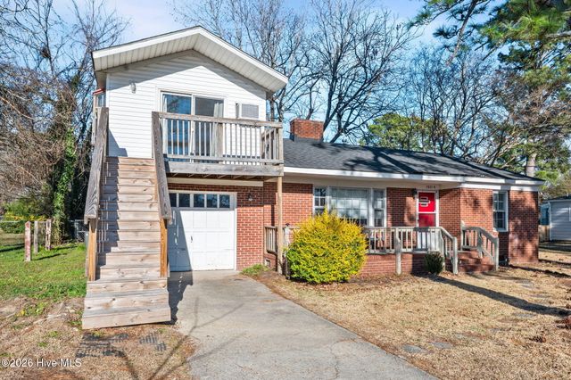 2801 Jefferson Drive A & B, Greenville, NC 27858