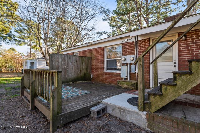 2801 Jefferson Drive A & B, Greenville, NC 27858