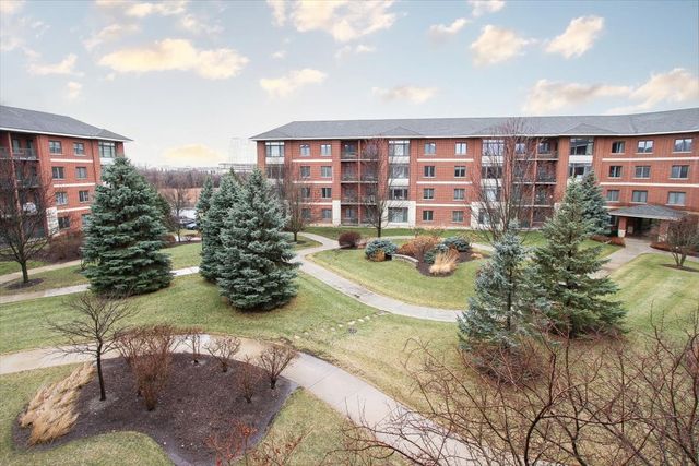 855 E 22nd Street 304, Lombard, IL 60148