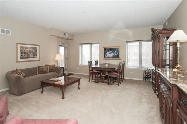 855 E 22nd Street 304, Lombard, IL 60148