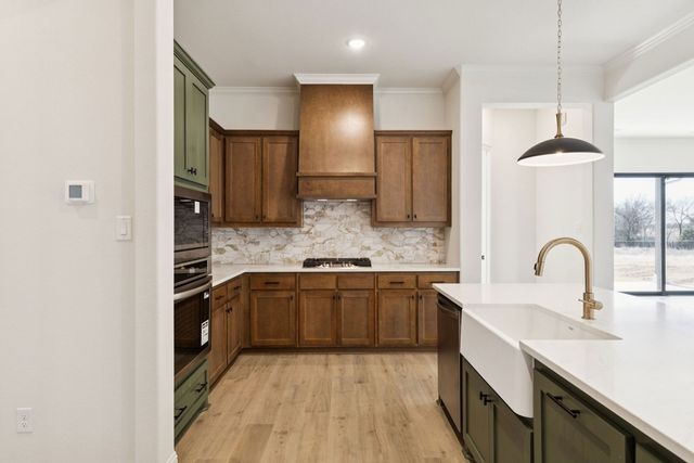 7008 Valley View Drive, Joshua, TX 76058