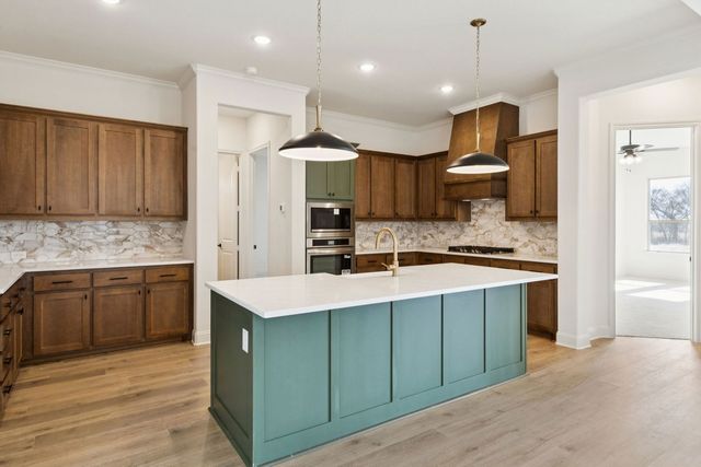 7008 Valley View Drive, Joshua, TX 76058