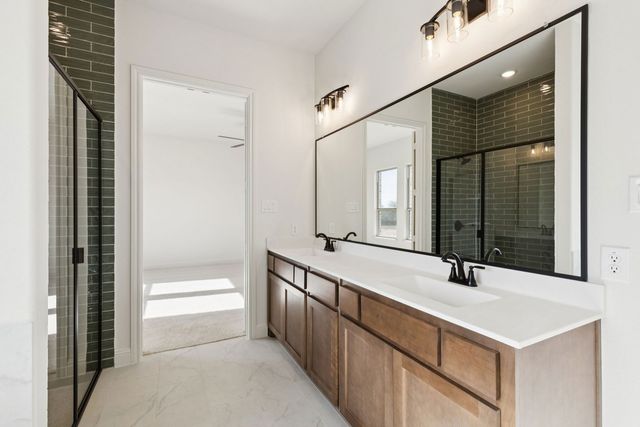 7008 Valley View Drive, Joshua, TX 76058