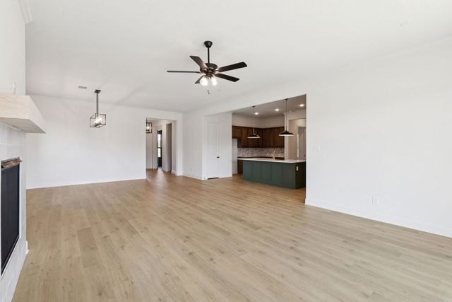 7008 Valley View Drive, Joshua, TX 76058