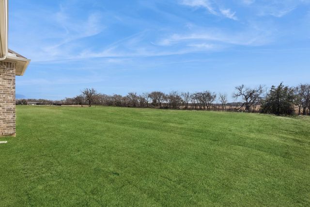 7008 Valley View Drive, Joshua, TX 76058